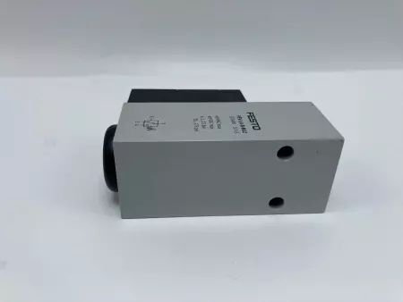 FESTO PEV-1/4-B-M12 PRESSURE SWITCH 