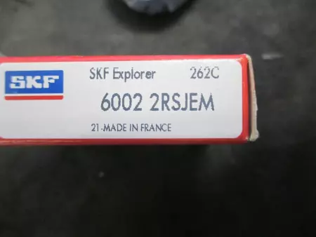 NEW SKF 6002-2RSJEM Deep Groove Ball Bearing 15mmX32mmX9mm 