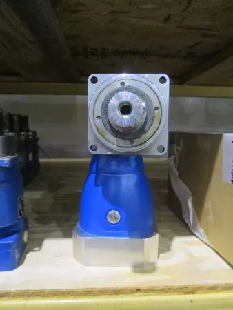 Alpha SK 100S-MF1-5-1H1 Right Angle Gear Box, Ratio 5:1 