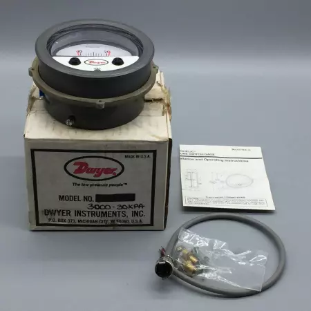 Dwyer 3000MR Photohelic® Pressure Gauge 0-30kPa 