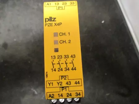  Festo 777585 PZE X4P 24VDC 4N/O Safety Relay 