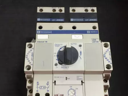 Telemecanique LD5-LB130BD Reversing Contactor W/LB1-LB03P05 Starter Overload 