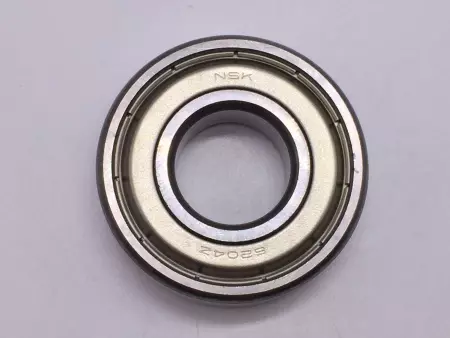 NEW NSK 6204ZZC3 BALL BEARING 20MM BORE 