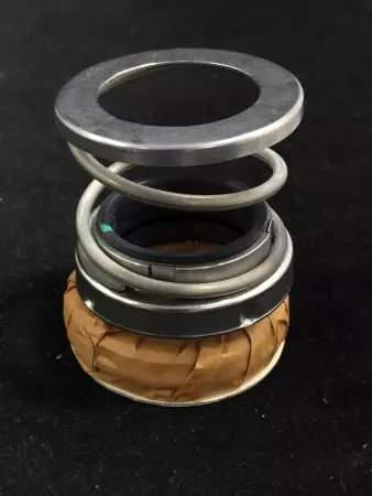 NEW IMO 081 331 SHAFT SEAL TYPE: T032 UR0 BMV 