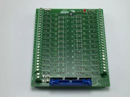 CROUZET PB-24C4 I/O MODULE RACK 