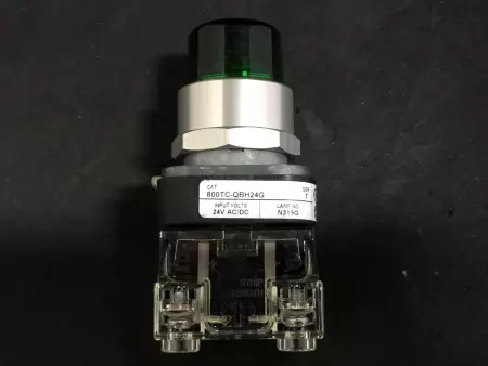 ALLEN BRADLEY 800TC-QBH24G A B PUSHBUTTON GREEN LENS 24VAC/DC 