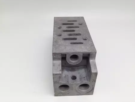  FESTO NAVW-1/4-1-ISO 152789 MANIFOLD SUB-BASE W/90 DEGREE CONNECTIONS 