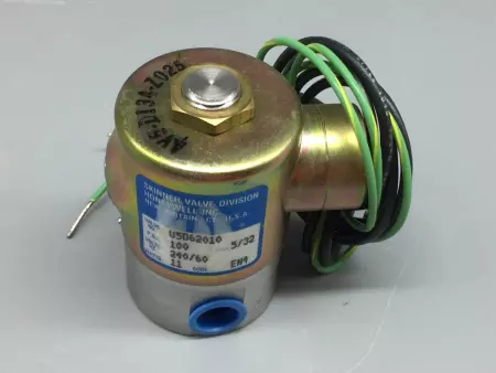 HONEYWELL/SKINNER V5D62010 SOLENOID VALVE 240V, 100PSI, 11W 