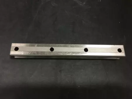 NEW KAMAN 1605-203-31,0200 LINEAR GUIDE RAIL SIZE 25, LENGTH 200MM 