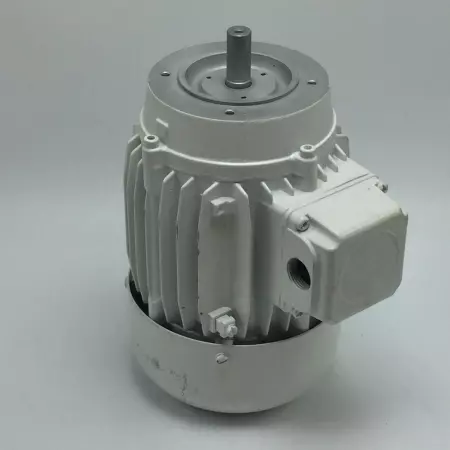 Lenze MDERAXX071-32 AC Motor 0.37kW 