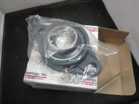 NEW AMI UCFL210-31 Flange Bearing 2 MOUNT 