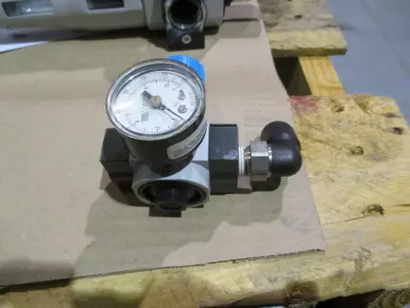  Festo LR-3/8-D-MINI Pressure Regulator 