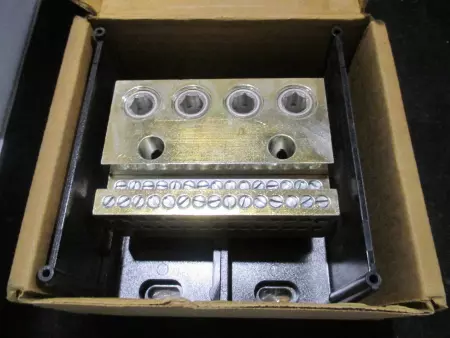 NEW  69191 Large Power Distribution Block 