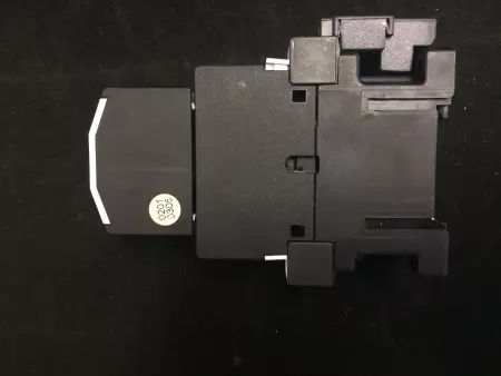  MOELLER DIL R 40 - RC B DIL 250 - 04 DIL CONTACTOR DIL R 40, CONTACT BLOCK 04 D