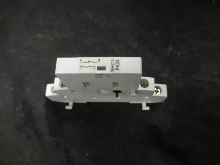   NHI11-PKZ0 Auxillary Contact Lot of 4