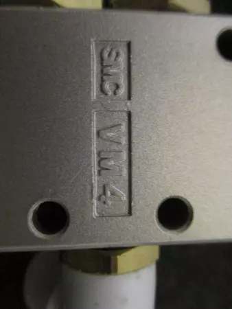  SMC VM4 Pneumatic Valve Push Button 