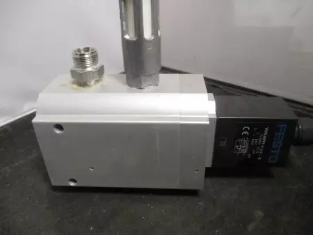  FESTO VERS.MPPE-3-1/4 Proportional Pressure Regulator, 122890 