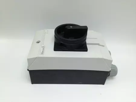  MOELLER P1-32-WITH-HI11-P1/P3/Z 32A DISCONNECT SWITCH WITH AUX CONTACT 