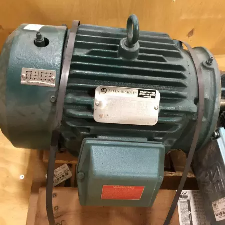 Allen-Bradley CM111-FC00318APHFA Inverter Duty AC Motor, 3HP Frame L182TC 