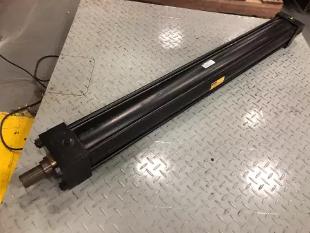Parker 04.00 BB2HLTS34 42.00 Hydraulic Cylinder, 4