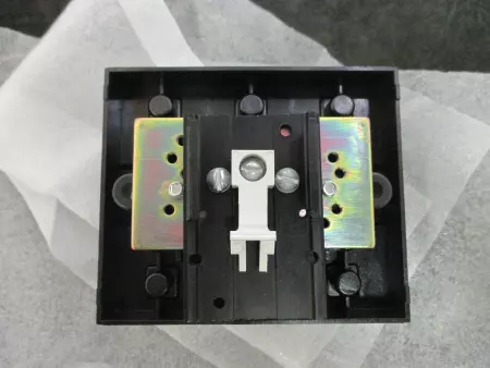 NEW Bussman J60030-3P Fuse Block 