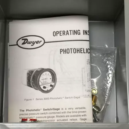 Dwyer 3002-SRH-WP Photohelic® Pressure Switch/Gage 