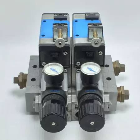 Festo MFH-5/2-D-3-C-LR-ZP-P-D-3 Solenoid 2-Valve Assy W/Manifold & Regulator 