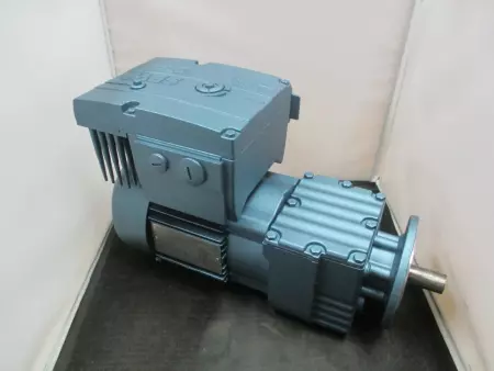 Sew Eurodrive RF17DT71D4/MM05/BW1/ASAX Gear Motor, 0.055/0.55kW Ratio 11.45:1 