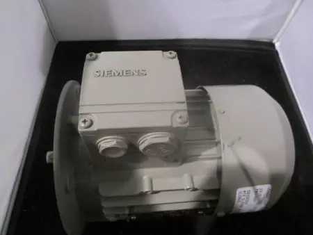  Siemens 1LA7070-4AB61 AC Motor 0.29Kw 