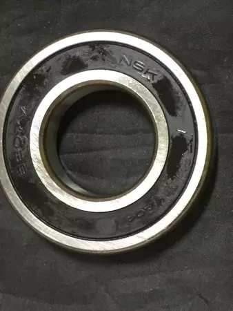 NEW NSK 6207VC3 Deep Groove Ball Bearing 