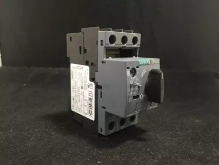  Siemens 3RV2011-0HA10 Circuit-Breaker *TESTED* 