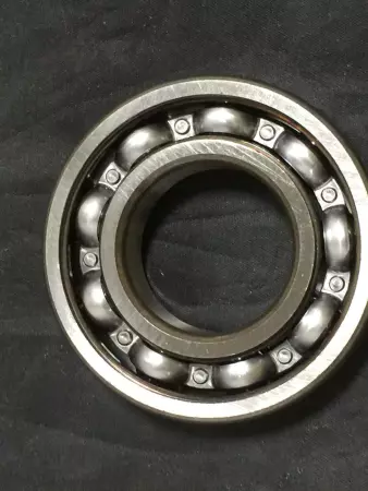 NEW NSK 6207VC3 Deep Groove Ball Bearing 