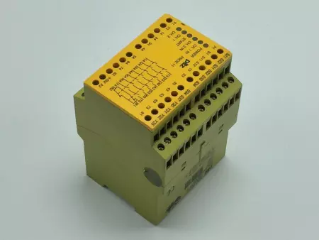  Pilz 774086 PNOZ11 Safety Relay 24VDC/230VAC 