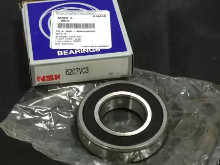 NEW NSK 6207VC3 Deep Groove Ball Bearing 