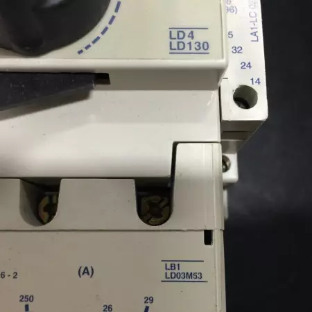 TELEMECANIQUE LD4-LD130BD & LB1-LD03M53 STARTER W/INTEGRAL STARTER OVERLOAD 