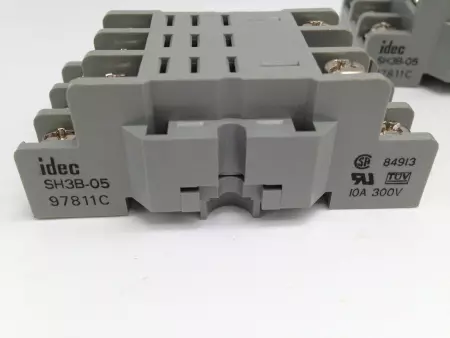  Idec SH3B-05 Relay Socket 10 Amp, 300V, 11 Blade Lot of 2