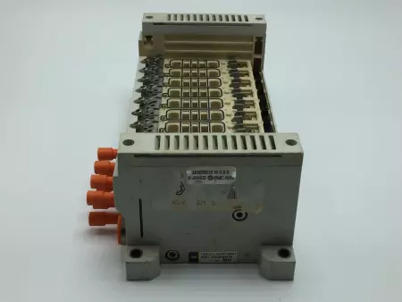  SMC VV5Q21-10 MANIFOLD VALVE PLUG-IN 10 STATION (EXCELLENT) 