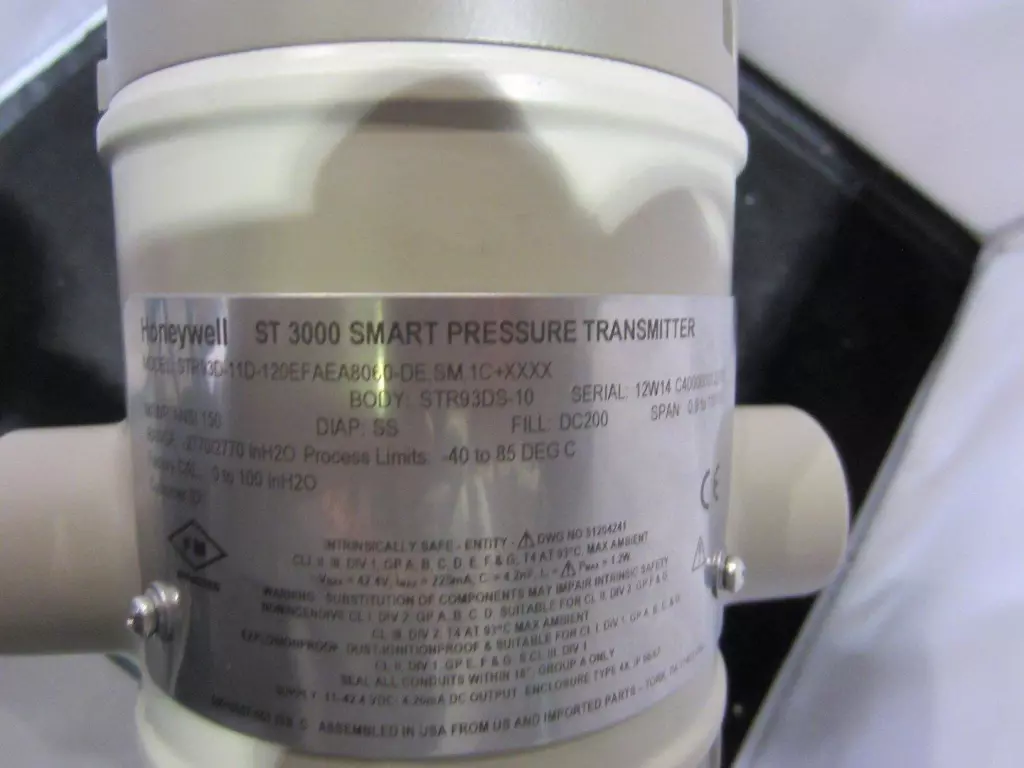 Honeywell STR93D-11D-120EFAEA8060-DE ST 3000 Smart Pressure Transmitter W/Pump 