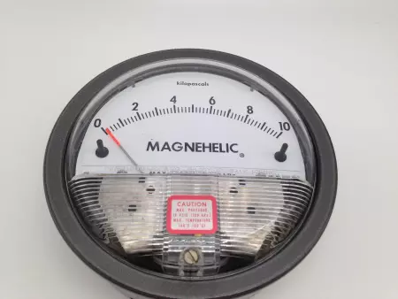 DWYER 2000-10KPA DWYER MAGNEHELIC PRESSURE GAUGE 0 TO 10 KILOPASCAL, PN# 2000-10KPA 