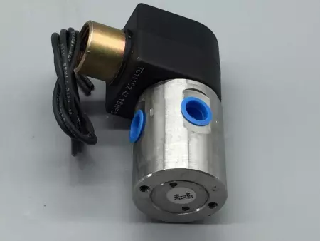 NEW HONEYWELL/SKINNER 71313SN2GN00N0C111C2 SOLENOID VALVE 24VDC & 10W 