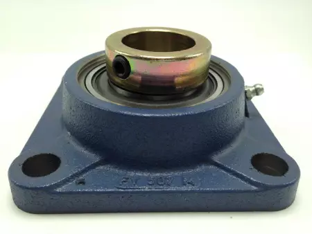 SKF FY-35-FM BEARING SQUARE 4-BOLT FLANGED UNIT 35MM BORE PN# FY-35-FM 