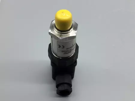 BD SENSORS 100-S025-3-1-3-000 DMP-343 PRESSURE TRANSMITTER 12-36VDC 