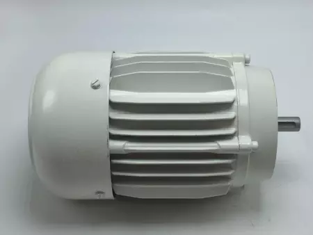 Lenze MDERAXX071-32 AC Motor 0.37kW 