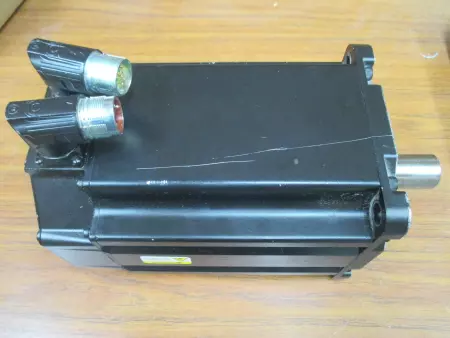 Allen Bradley MPL-B540K-SJ72AA AC Servo Motor, 7.25HP Frame 165mm 