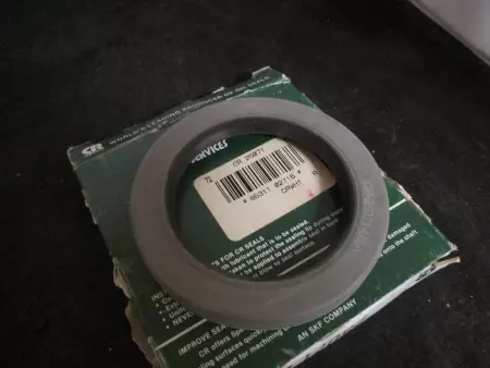 NEW  25071 Nitrile Oil Seal 