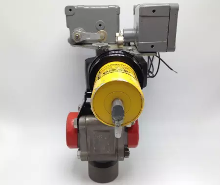 Worcester B-34WW2-R3 Pneumatic Valve Actuator w/Ball Valve & Limit Switch 