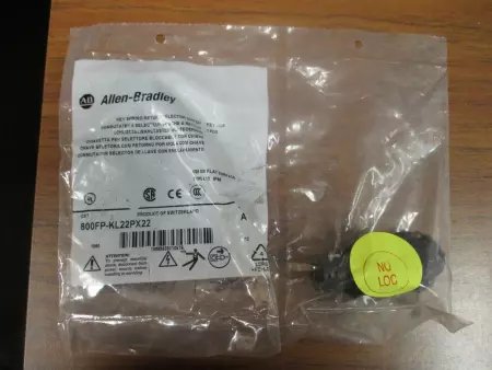NEW Allen Bradley 800FP-KL22PX22 Spring Return Selector Switch 