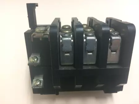  GENERAL ELECTRIC CR224C210F 3-Pole Overload Relay, 600 VAC TESTED 
