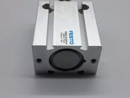 NEW FESTO DMML-32-10-P-A 158601 COMPACT CYLINDER BORE 32MM 