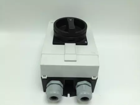  MOELLER P1-32-WITH-HI11-P1/P3/Z 32A DISCONNECT SWITCH WITH AUX CONTACT 